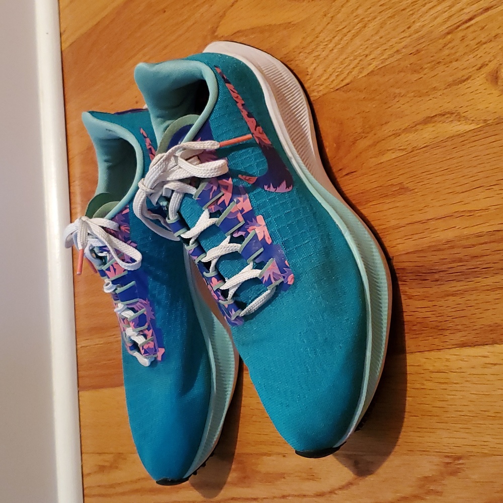 Nike Air Zoom Pegasus 37 Aquamarine w Floral size 9